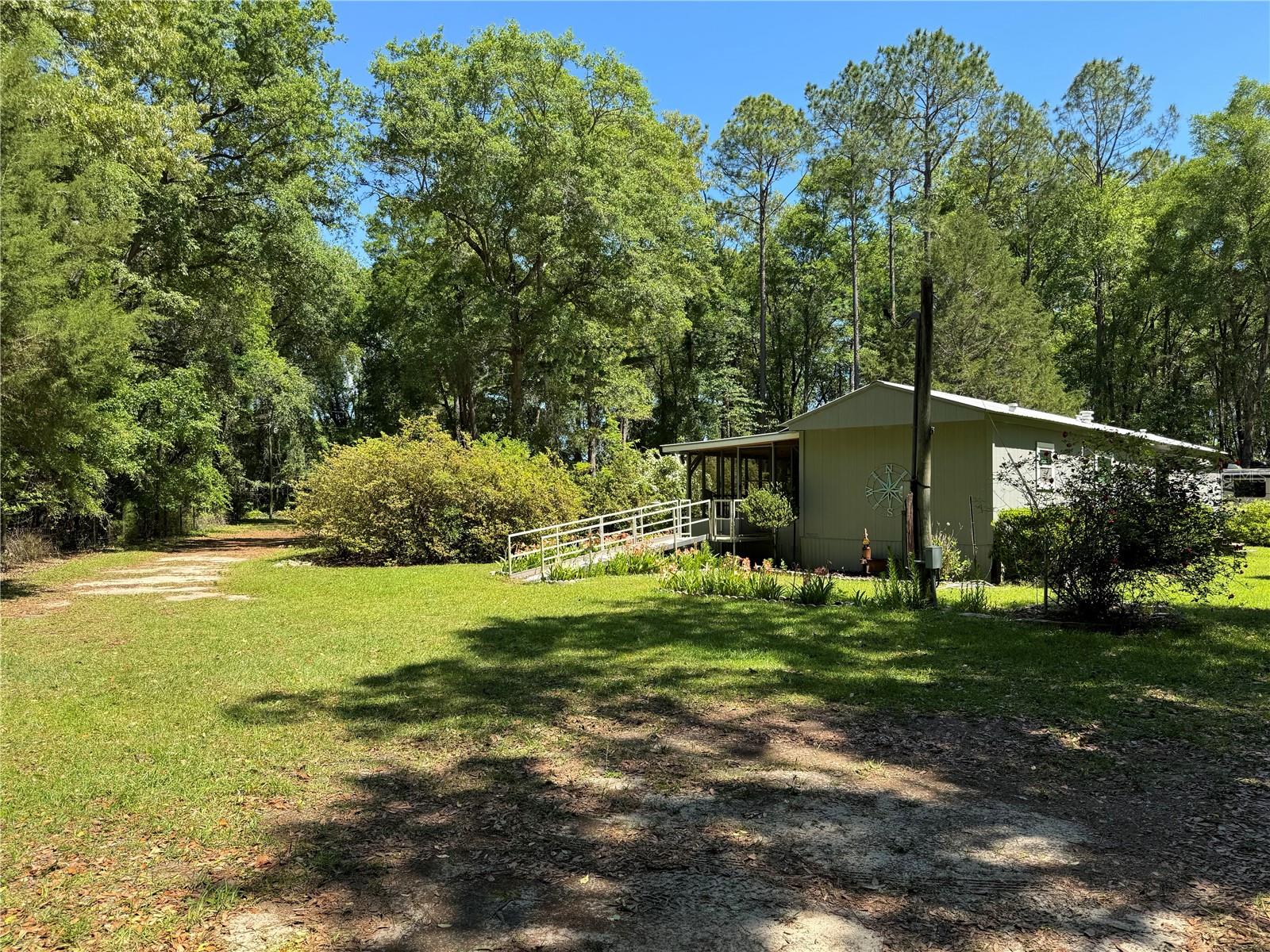 LAUREL FARMS - Residential