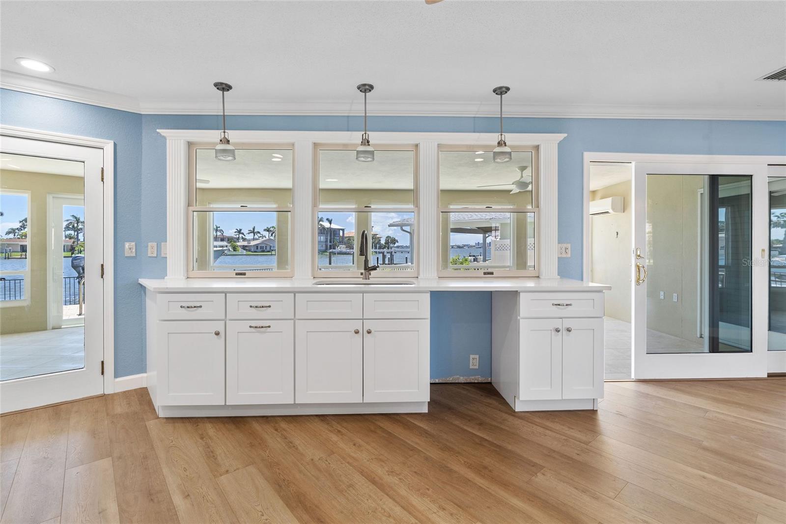 5433 OAKHURST DRIVE