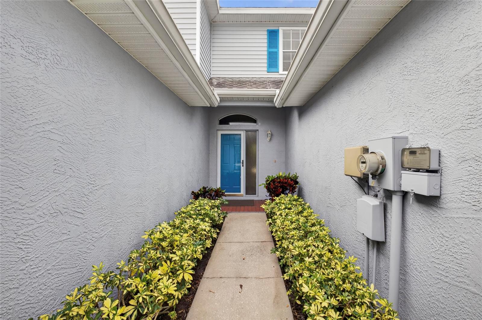 SUN KETCH TWNHMS AT CYPRESS LAKES - Residential Lease