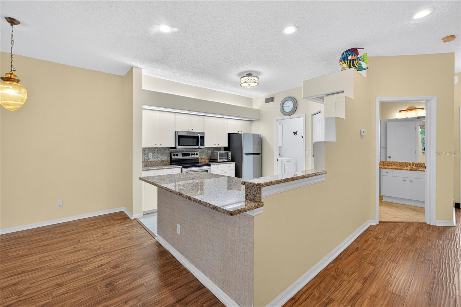 SUN KETCH TWNHMS AT CYPRESS LAKES - Residential Lease