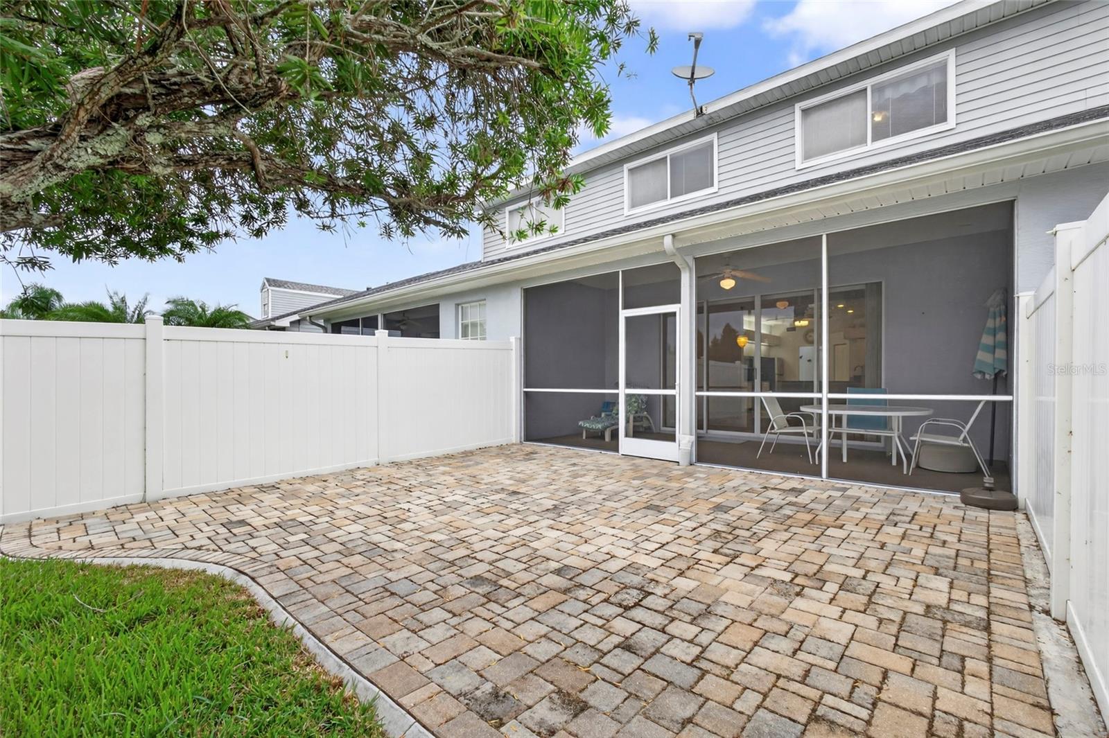 SUN KETCH TWNHMS AT CYPRESS LAKES - Residential Lease