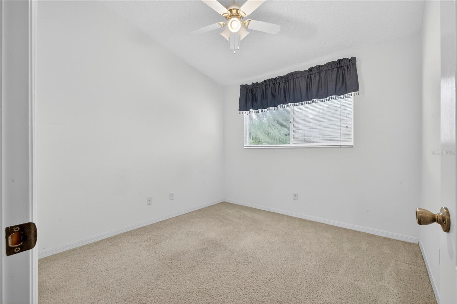 SUN KETCH TWNHMS AT CYPRESS LAKES - Residential Lease