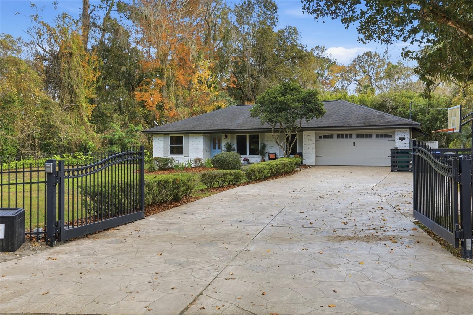 COUNTRYSIDE - Residential