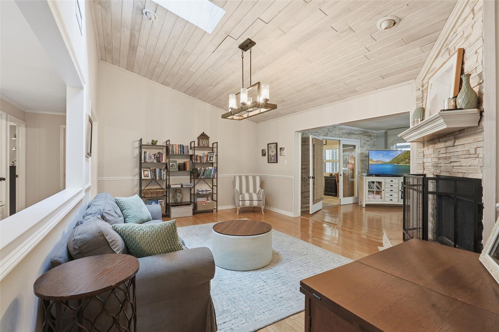 COUNTRYSIDE - Residential