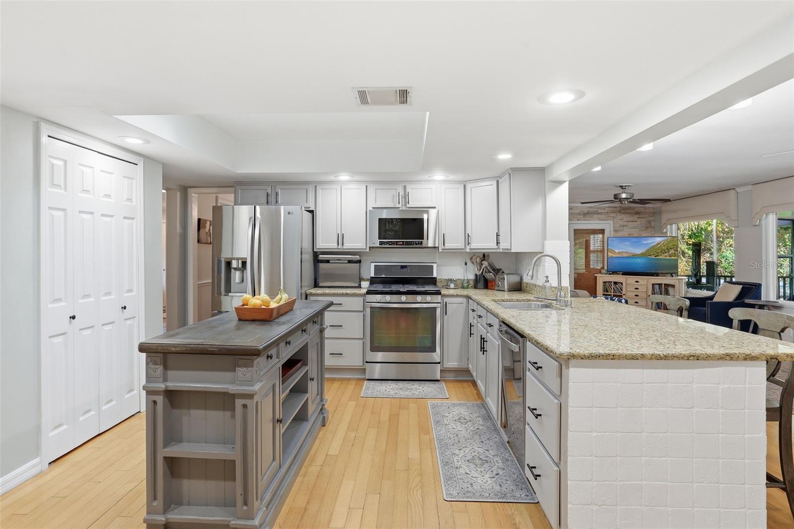 COUNTRYSIDE - Residential