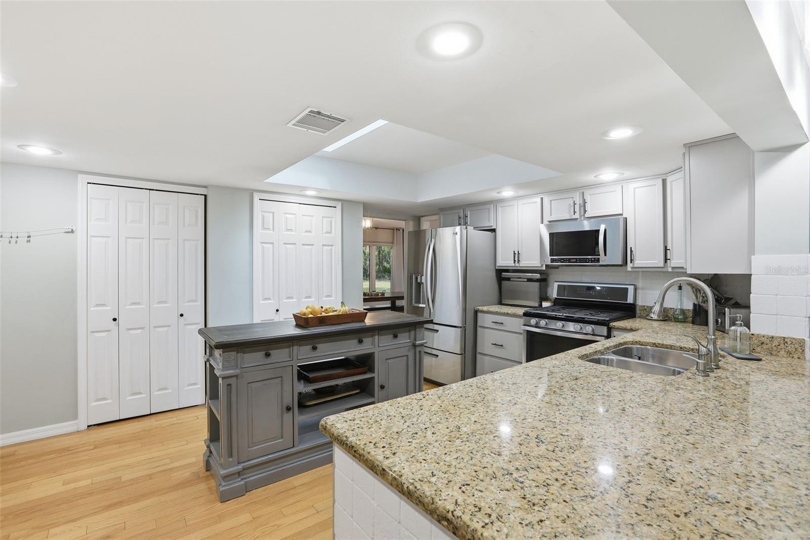 COUNTRYSIDE - Residential