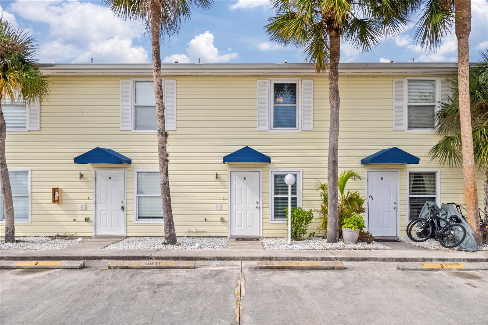 LAKE RIO TWNHMS - Residential