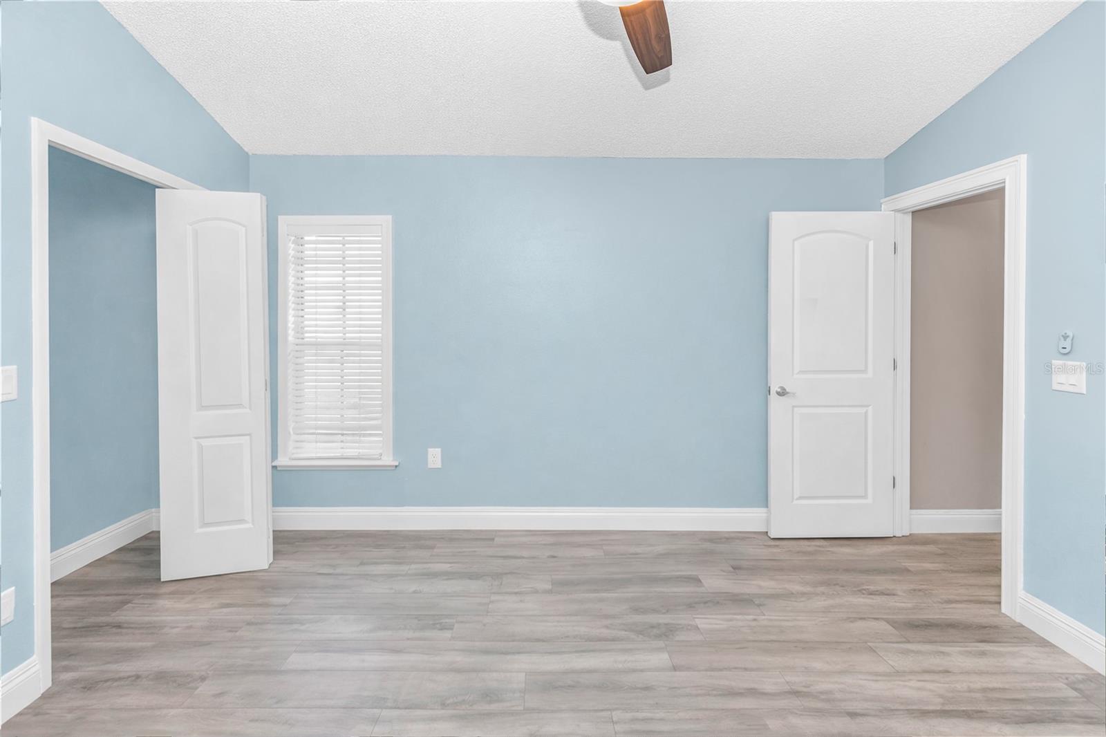 GLEN ABBEY - Residential