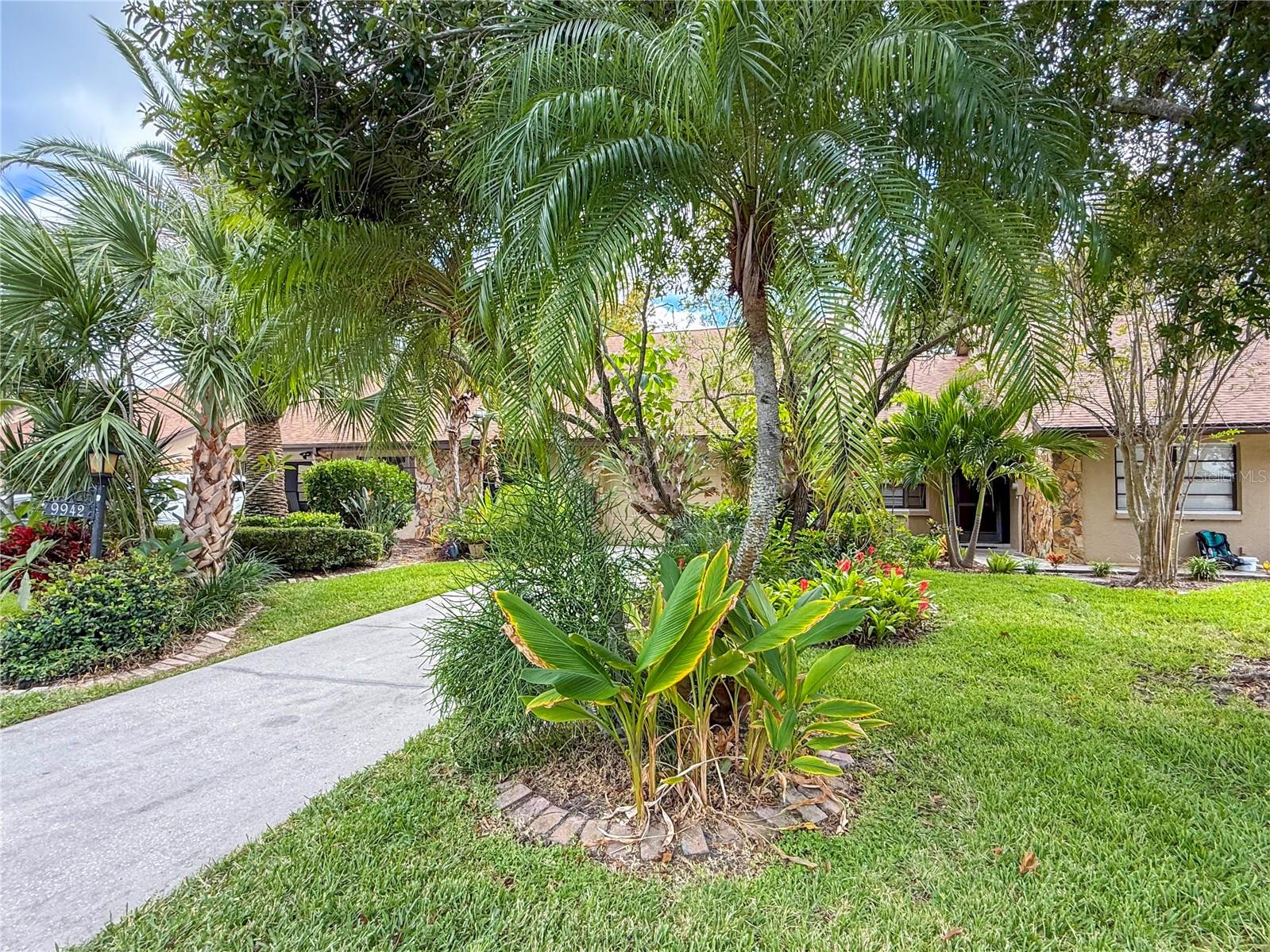 LAKE SEMINOLE VILLAGE - Residential