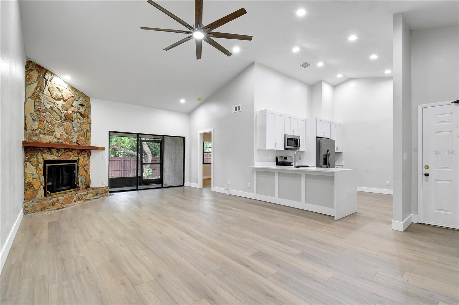 LAKE SEMINOLE VILLAGE - Residential
