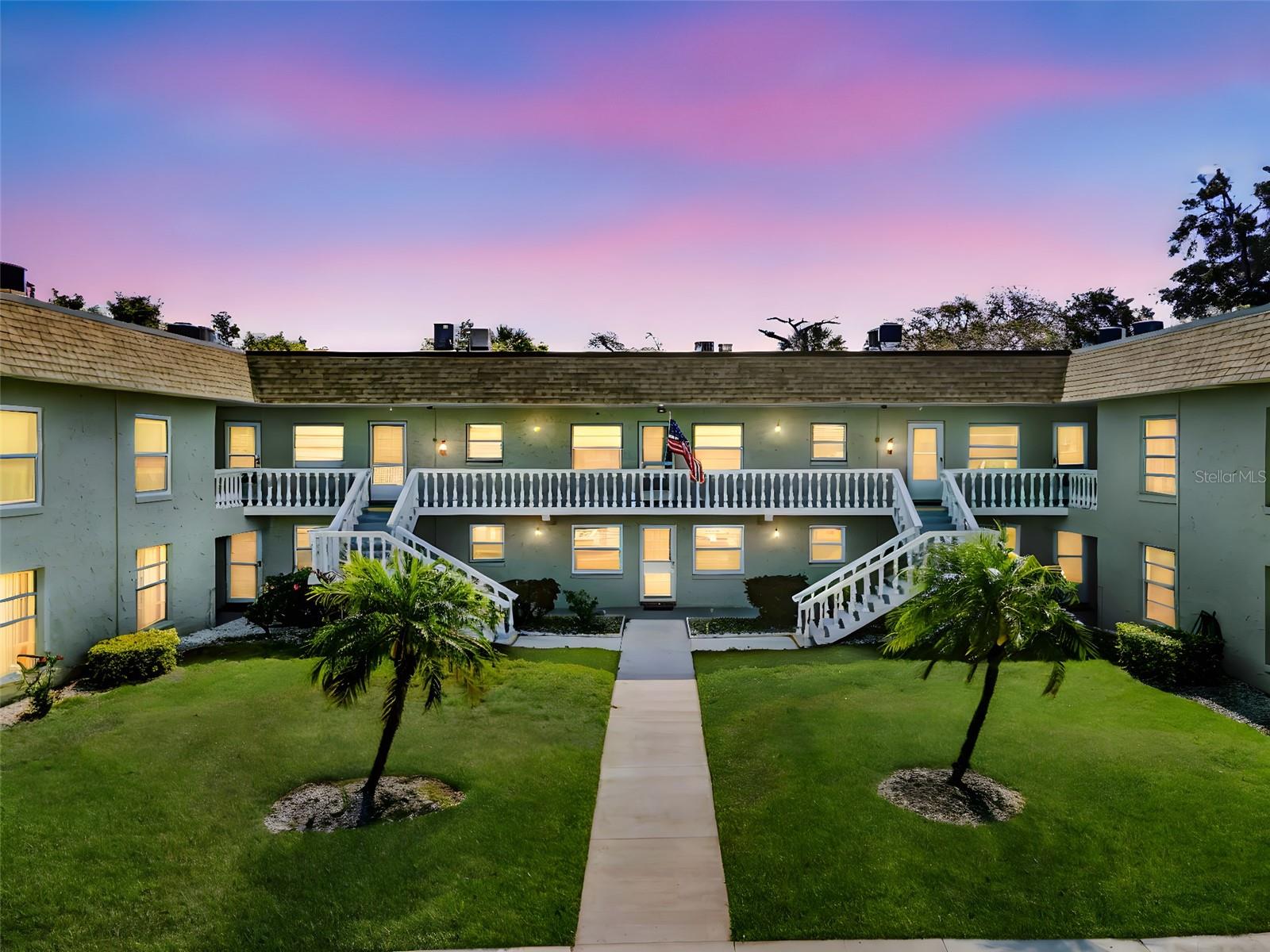 GREEN DOLPHIN PARK CONDO - Residential
