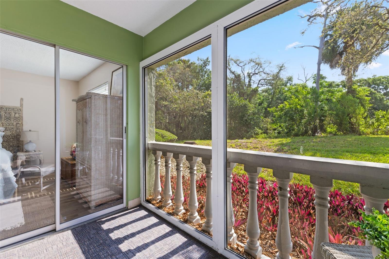 GREEN DOLPHIN PARK CONDO - Residential