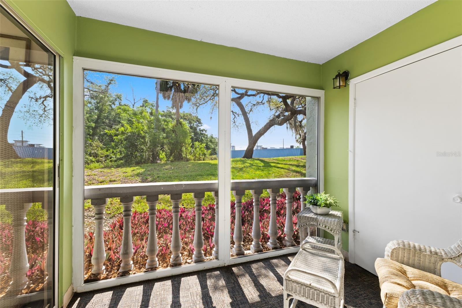 GREEN DOLPHIN PARK CONDO - Residential