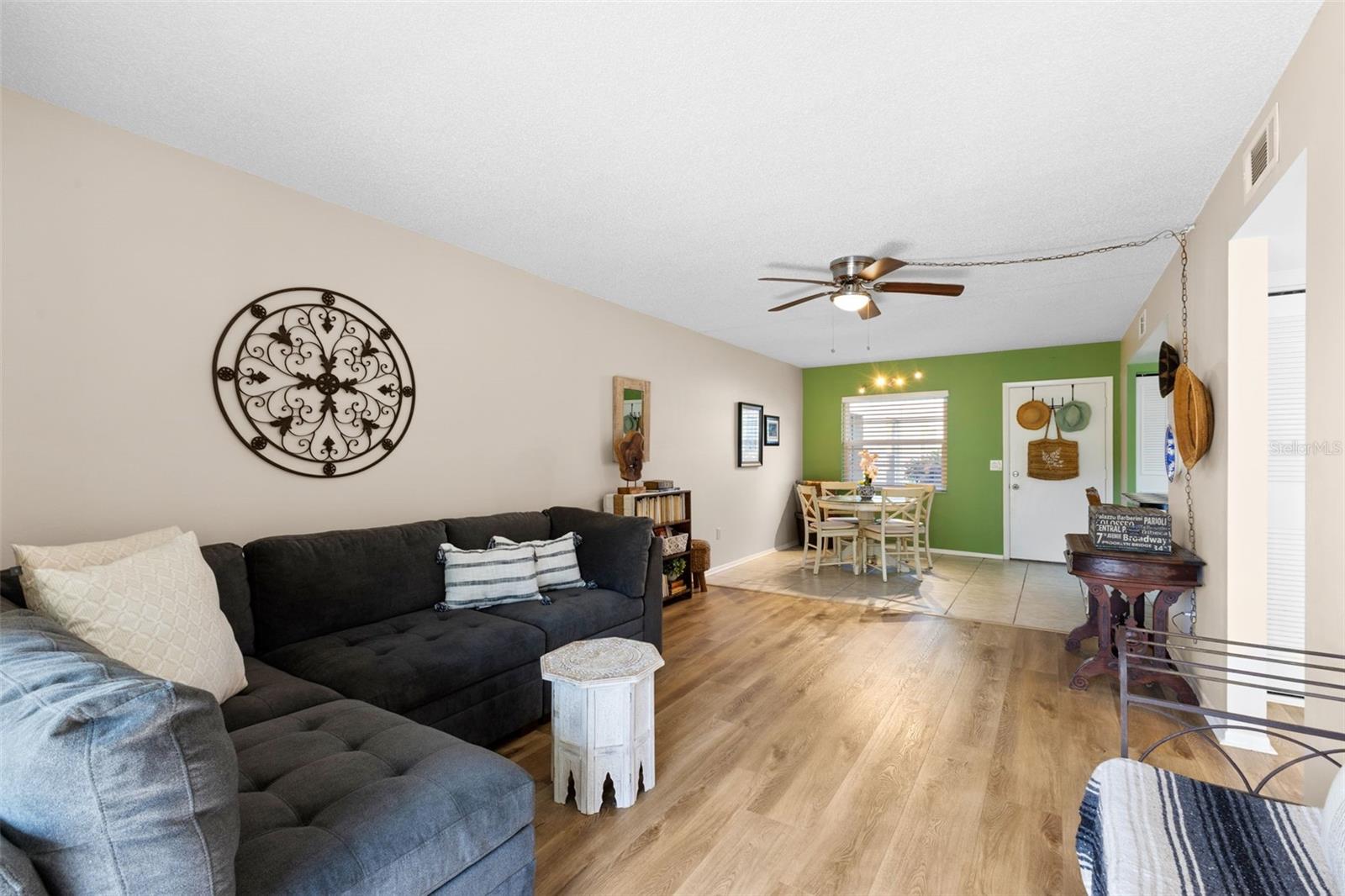 GREEN DOLPHIN PARK CONDO - Residential