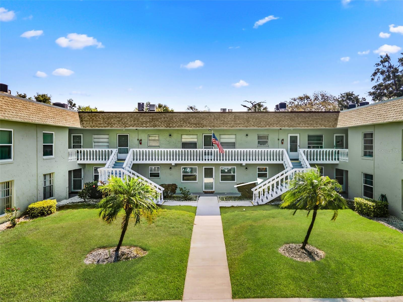 GREEN DOLPHIN PARK CONDO - Residential