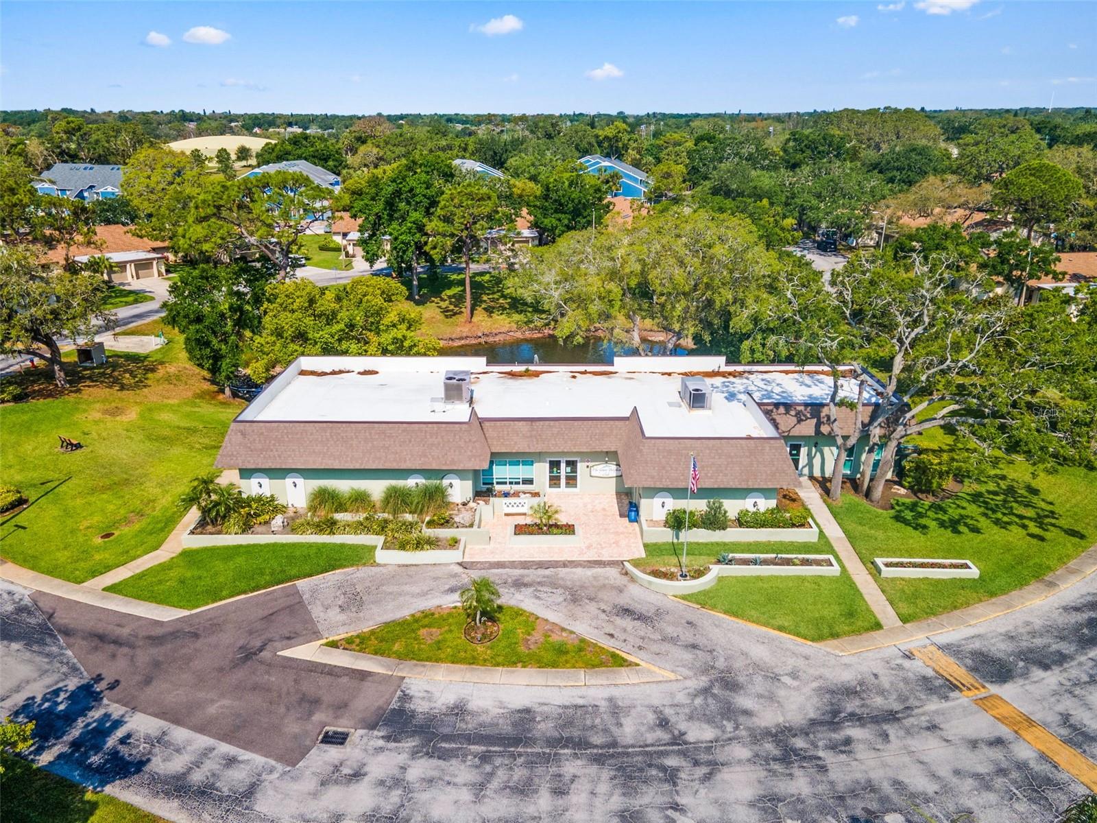 GREEN DOLPHIN PARK CONDO - Residential
