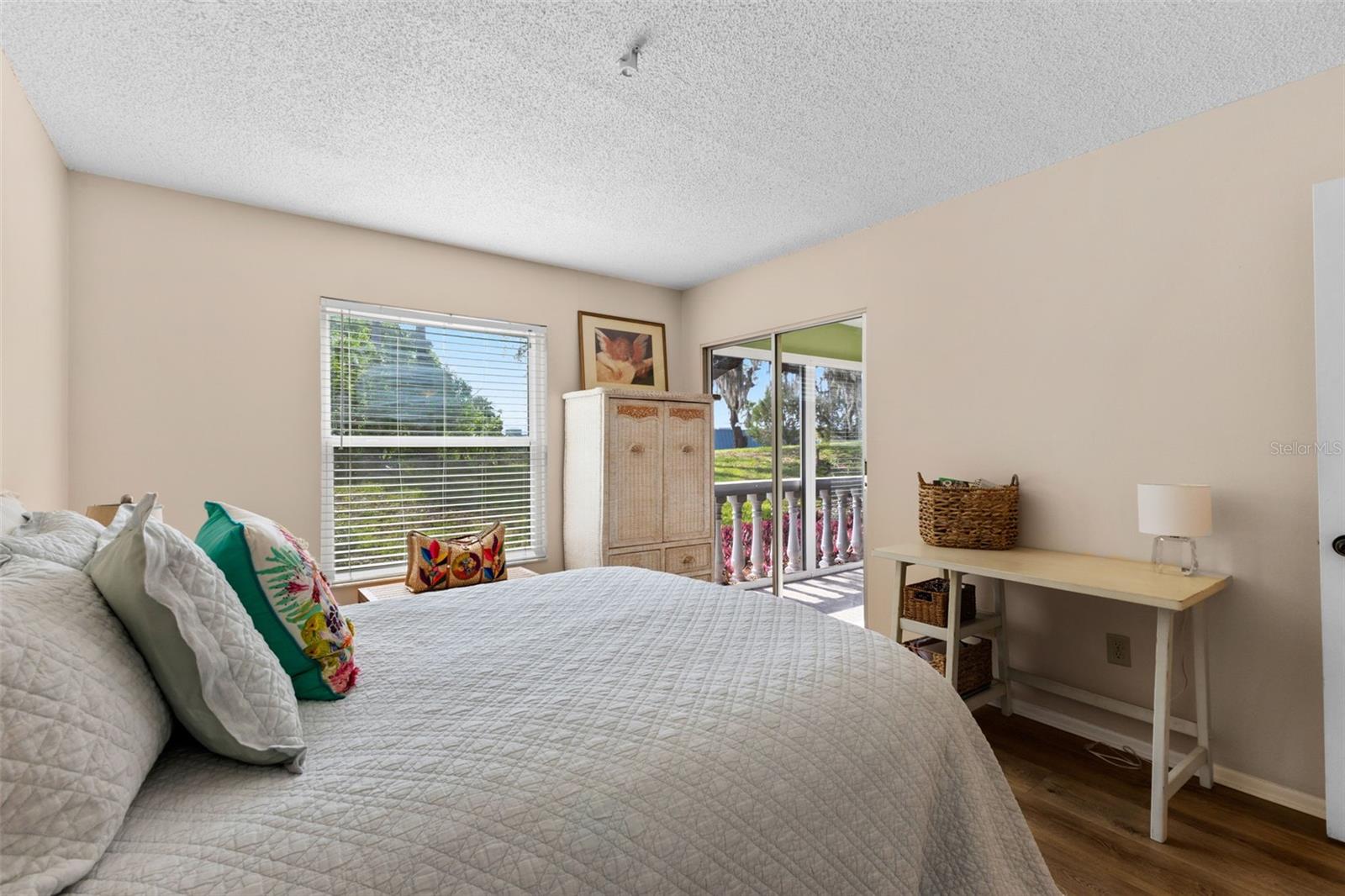 GREEN DOLPHIN PARK CONDO - Residential