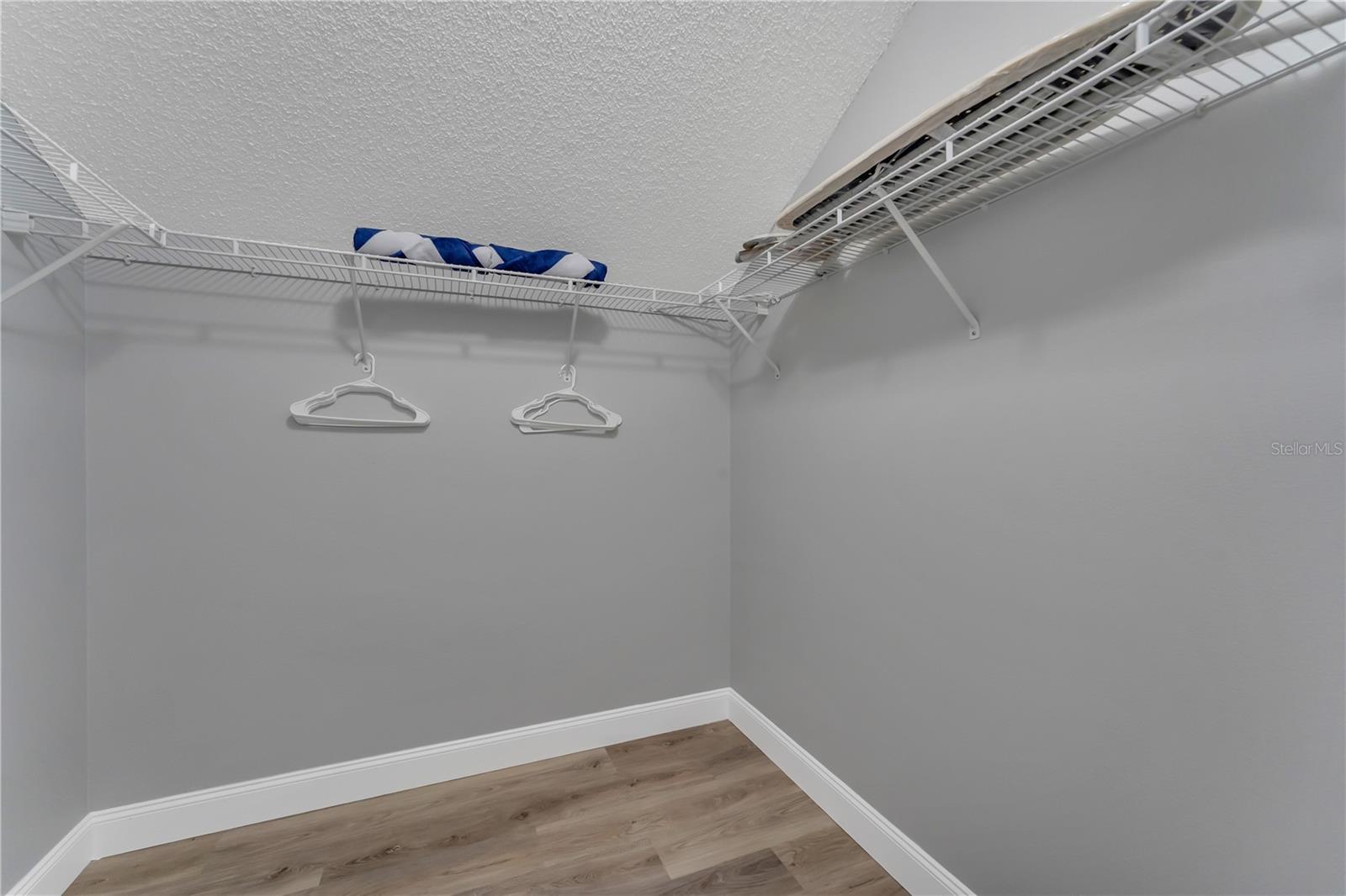 GLENBROOK SUB - Residential Lease