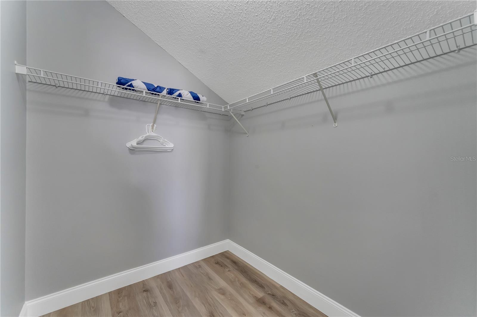 GLENBROOK SUB - Residential Lease