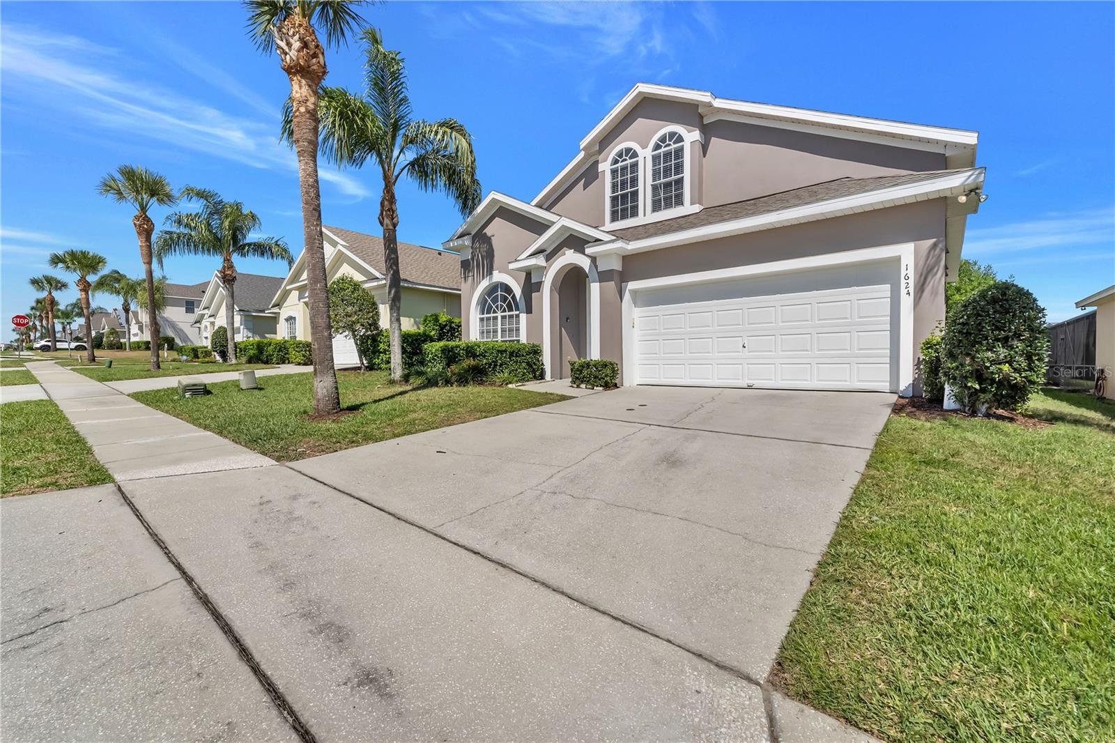 GLENBROOK SUB - Residential Lease