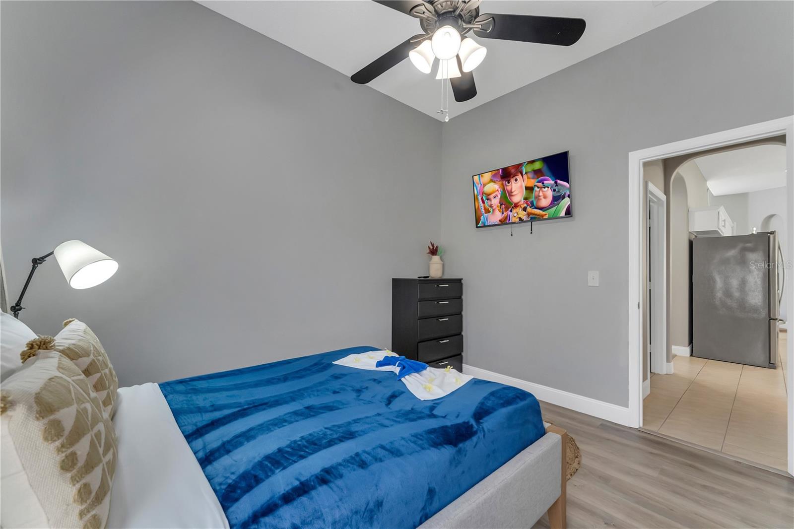 GLENBROOK SUB - Residential Lease