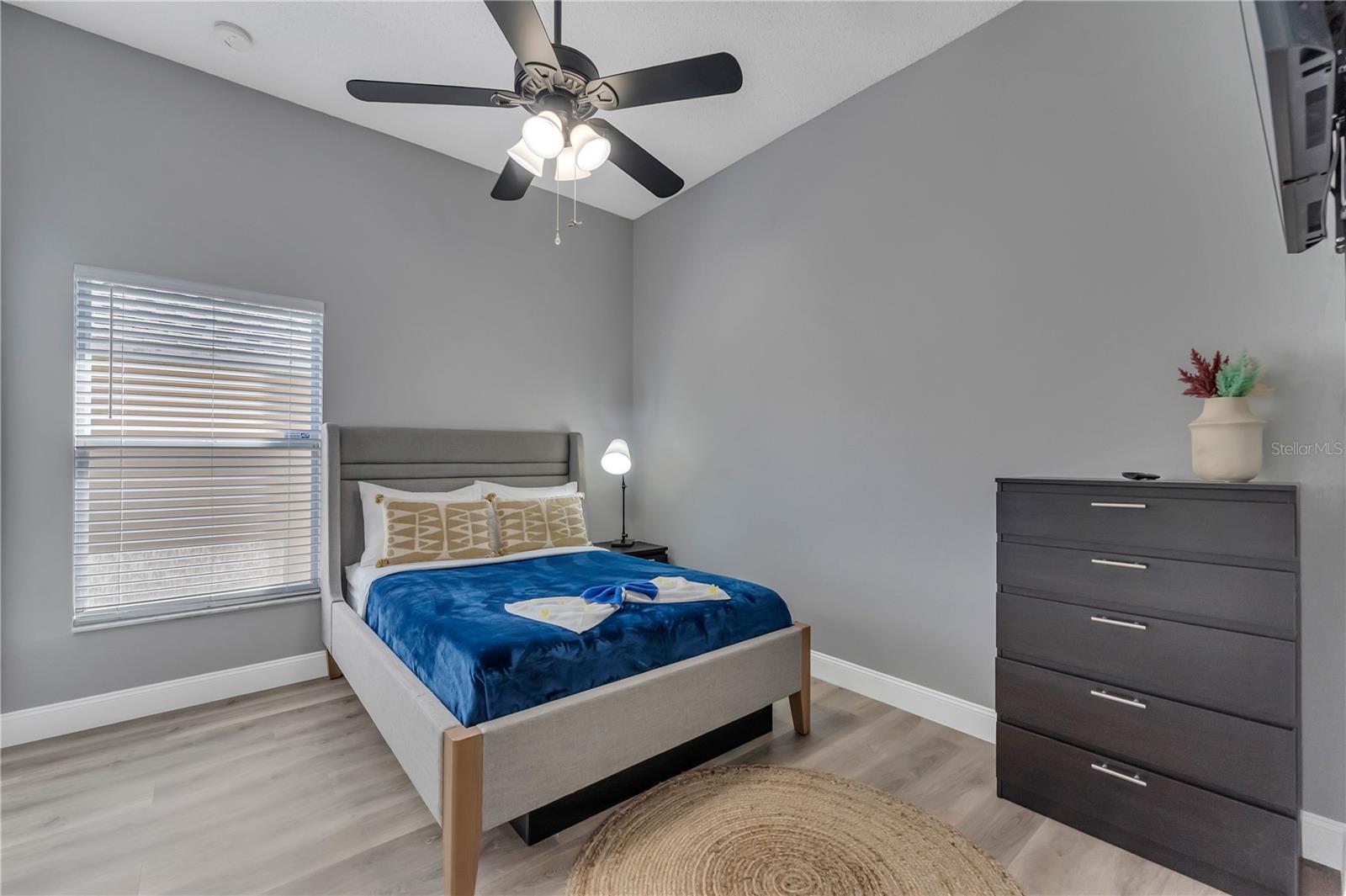 GLENBROOK SUB - Residential Lease