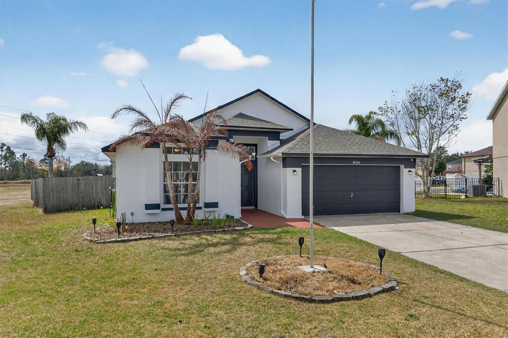 Photo of 19500 Glen Elm Way, Orlando, FL 32833 (MLS # O6388357)