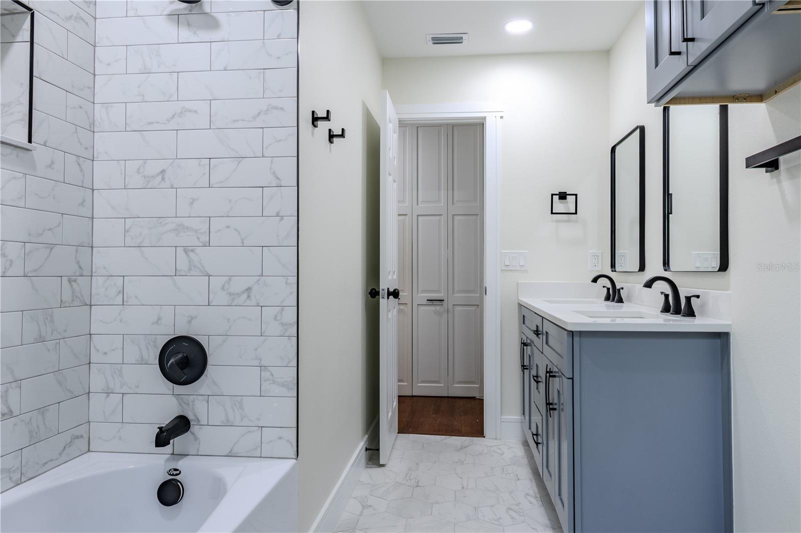 TEMPLE TERRACE ESTATES - Residential