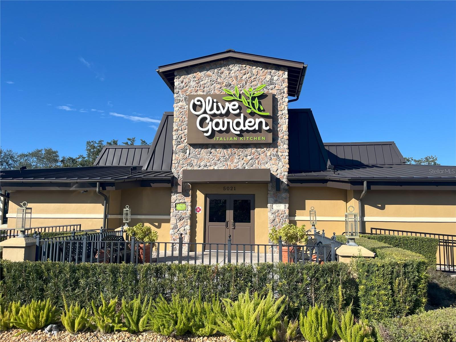 FANTASYWORLD CLUB VILLAS UNIT 1 - Residential