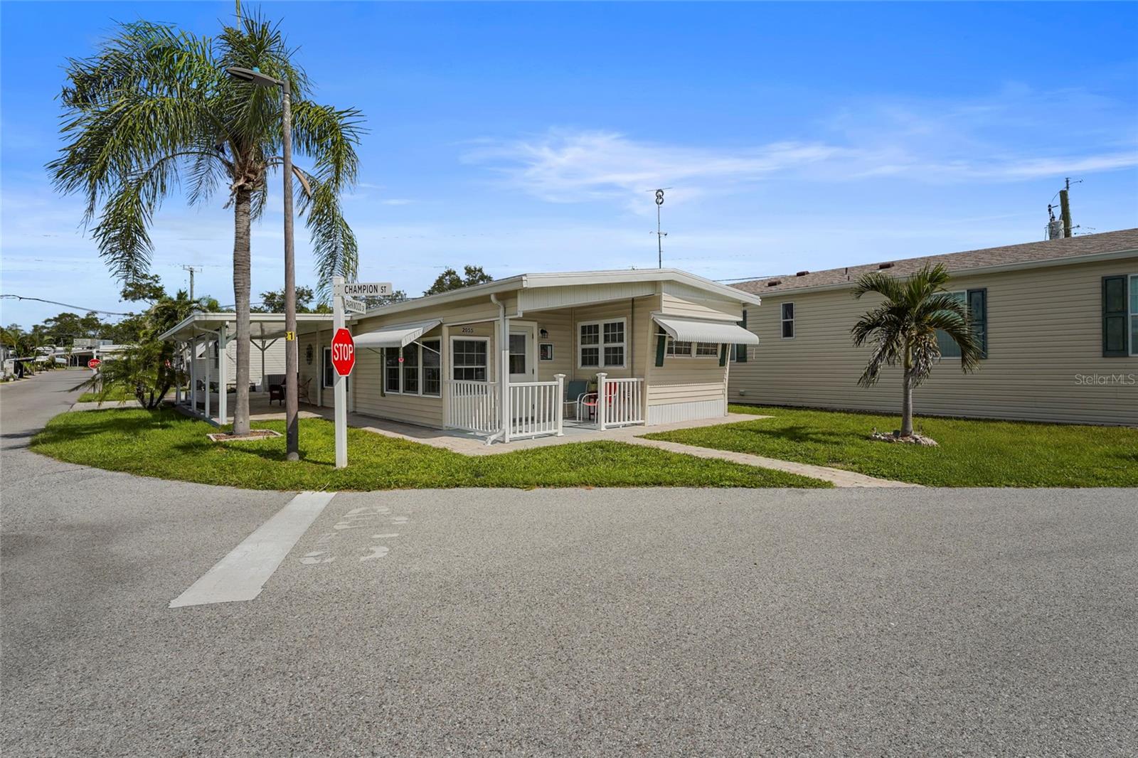 2055 CHAMPION STREET