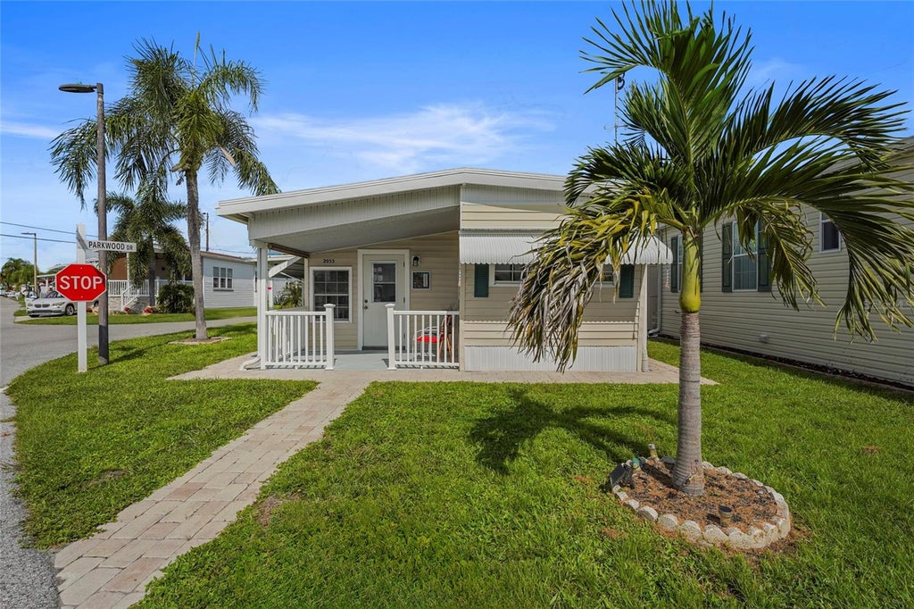 Photo of 2055 Champion Street, Sarasota, FL 34231 (MLS # A4707133)