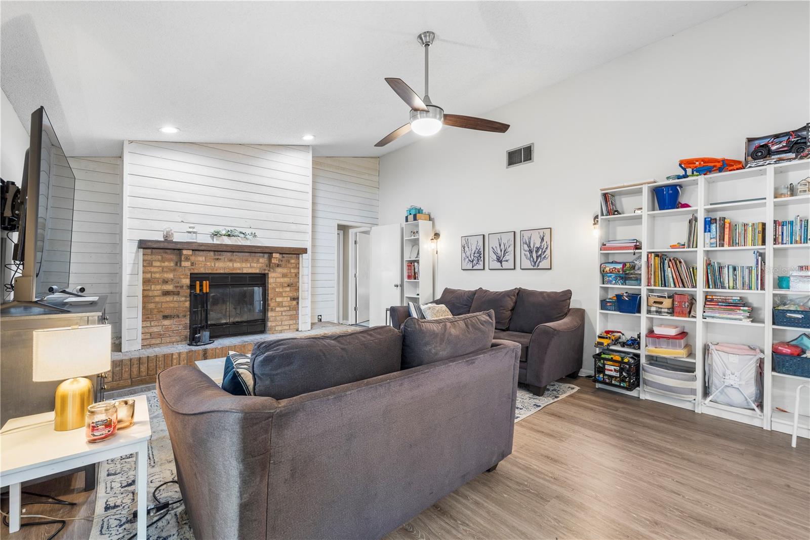 BUCKHORN FIFTH ADD UNIT 1 - Residential