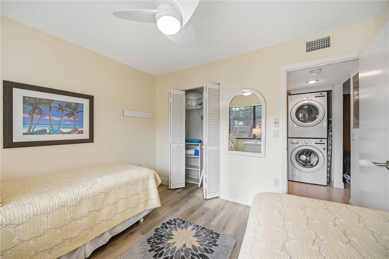 EAGLE CREEK IV - Residential