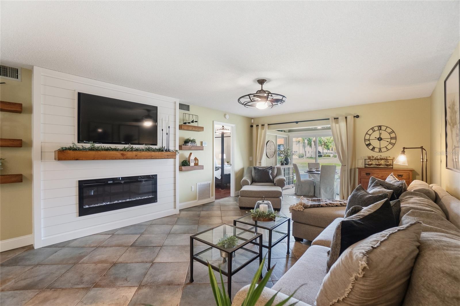 CASA DEL SOL SEC VII - Residential