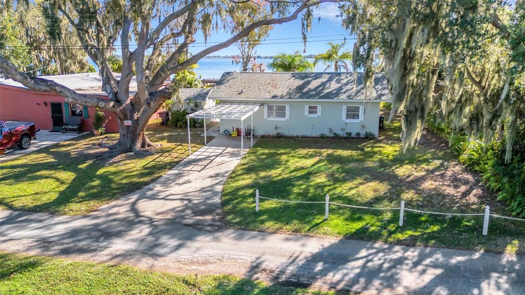 Photo of 2354 Lakeview Drive, Haines City, FL 33844 (MLS # L4958908)