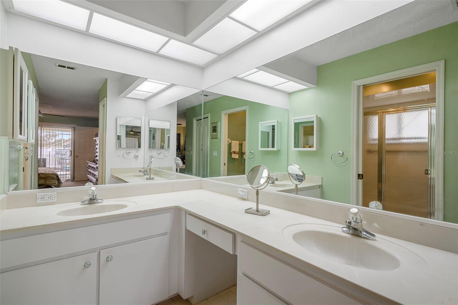 BERKELEY MANOR - Residential