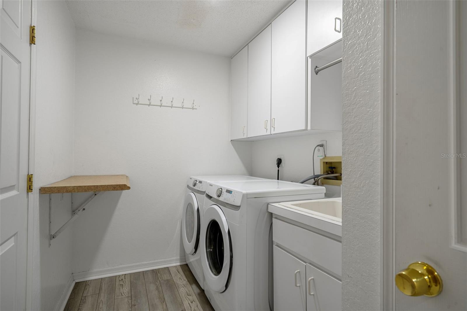 BERKELEY MANOR - Residential