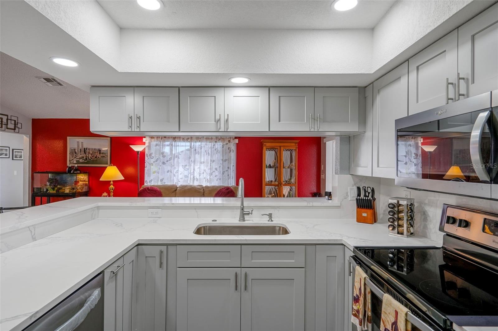 BERKELEY MANOR - Residential