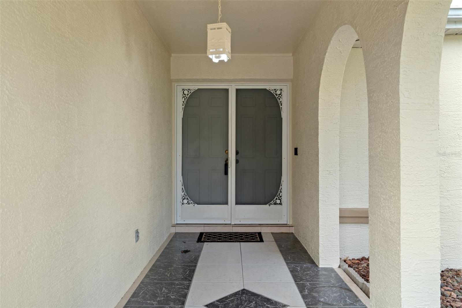 8158 WINDING OAK LANE