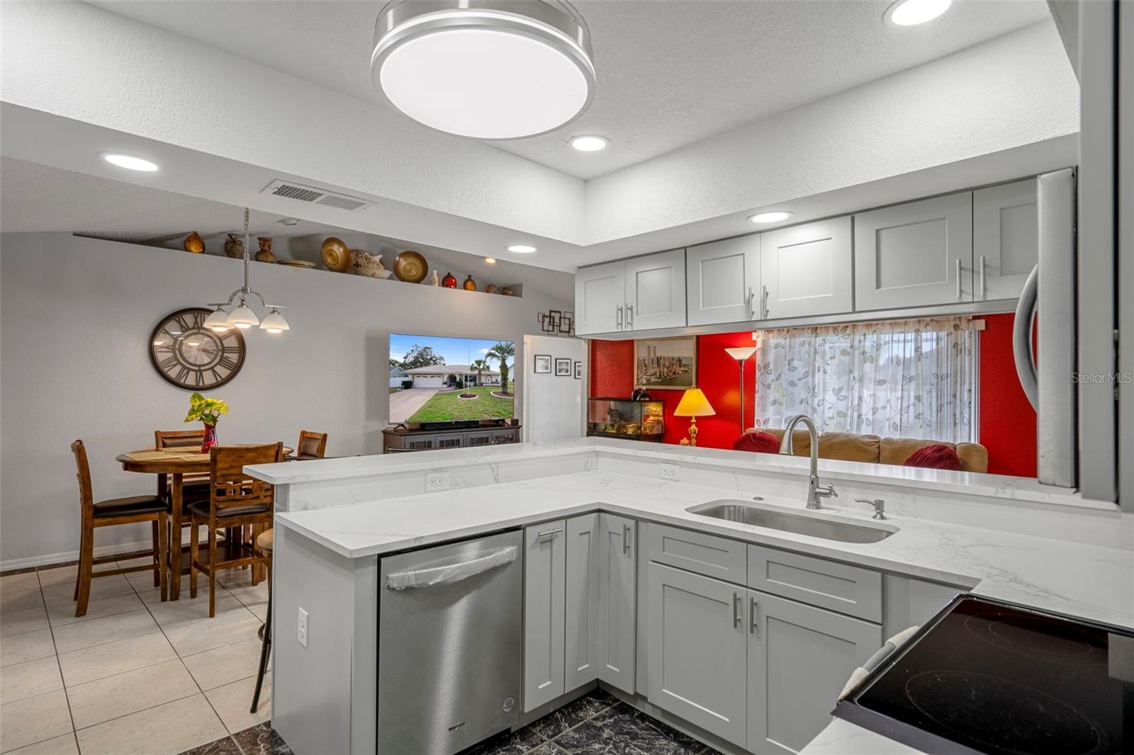 BERKELEY MANOR - Residential