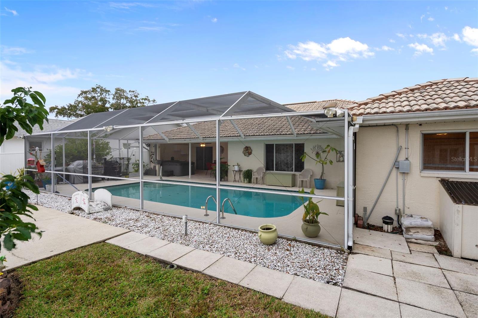 BERKELEY MANOR - Residential