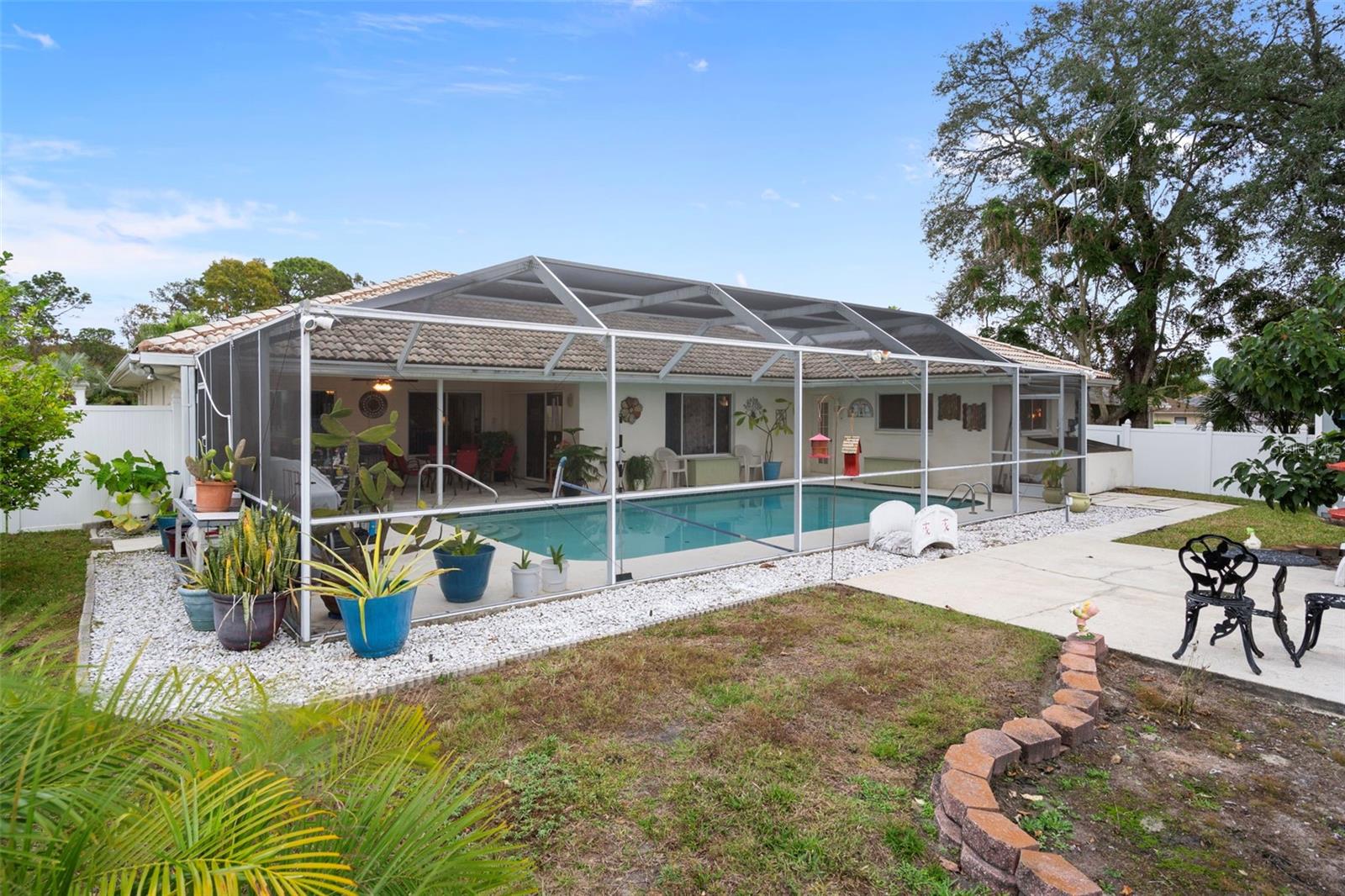 BERKELEY MANOR - Residential