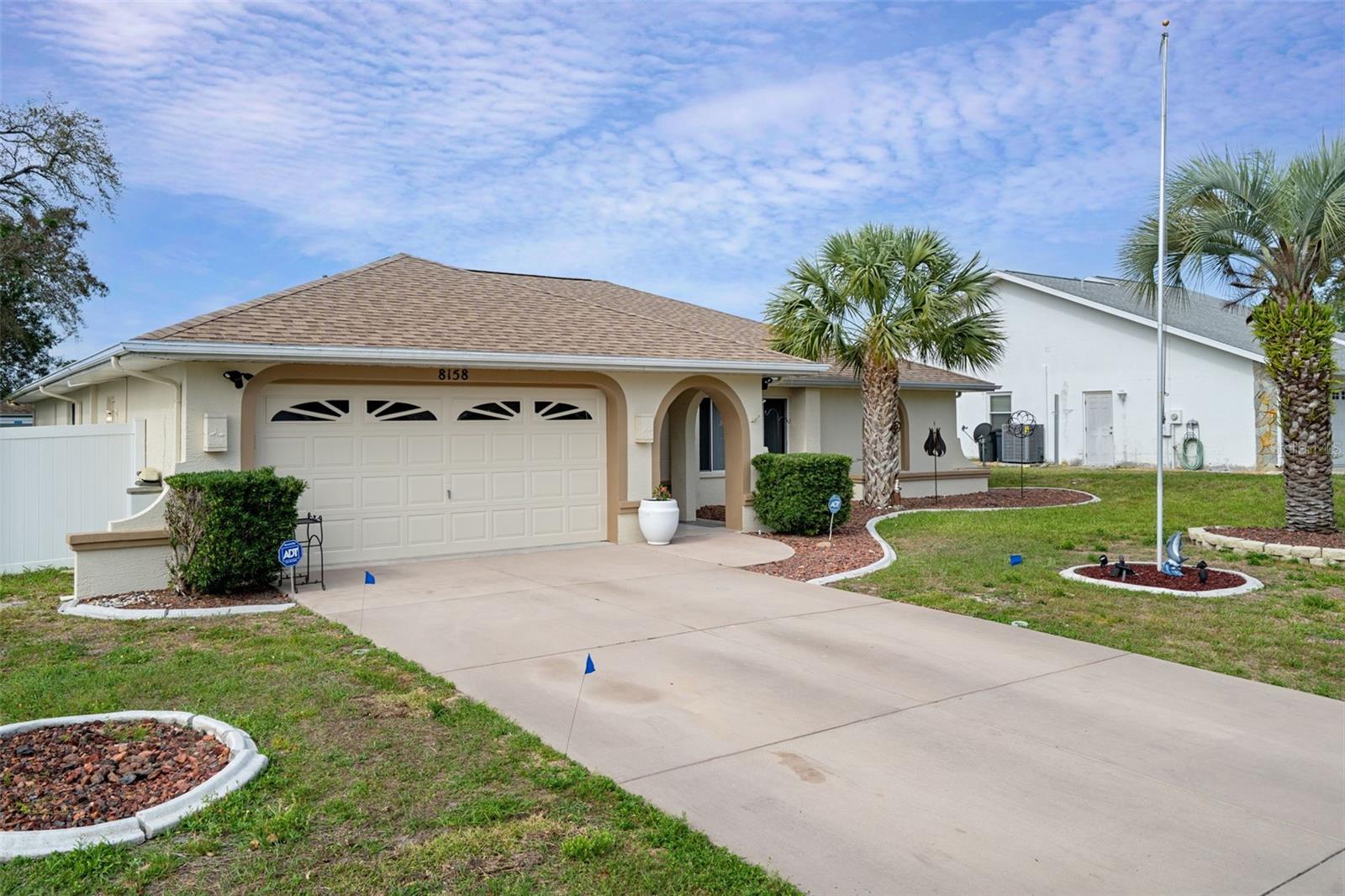 8158 WINDING OAK LANE