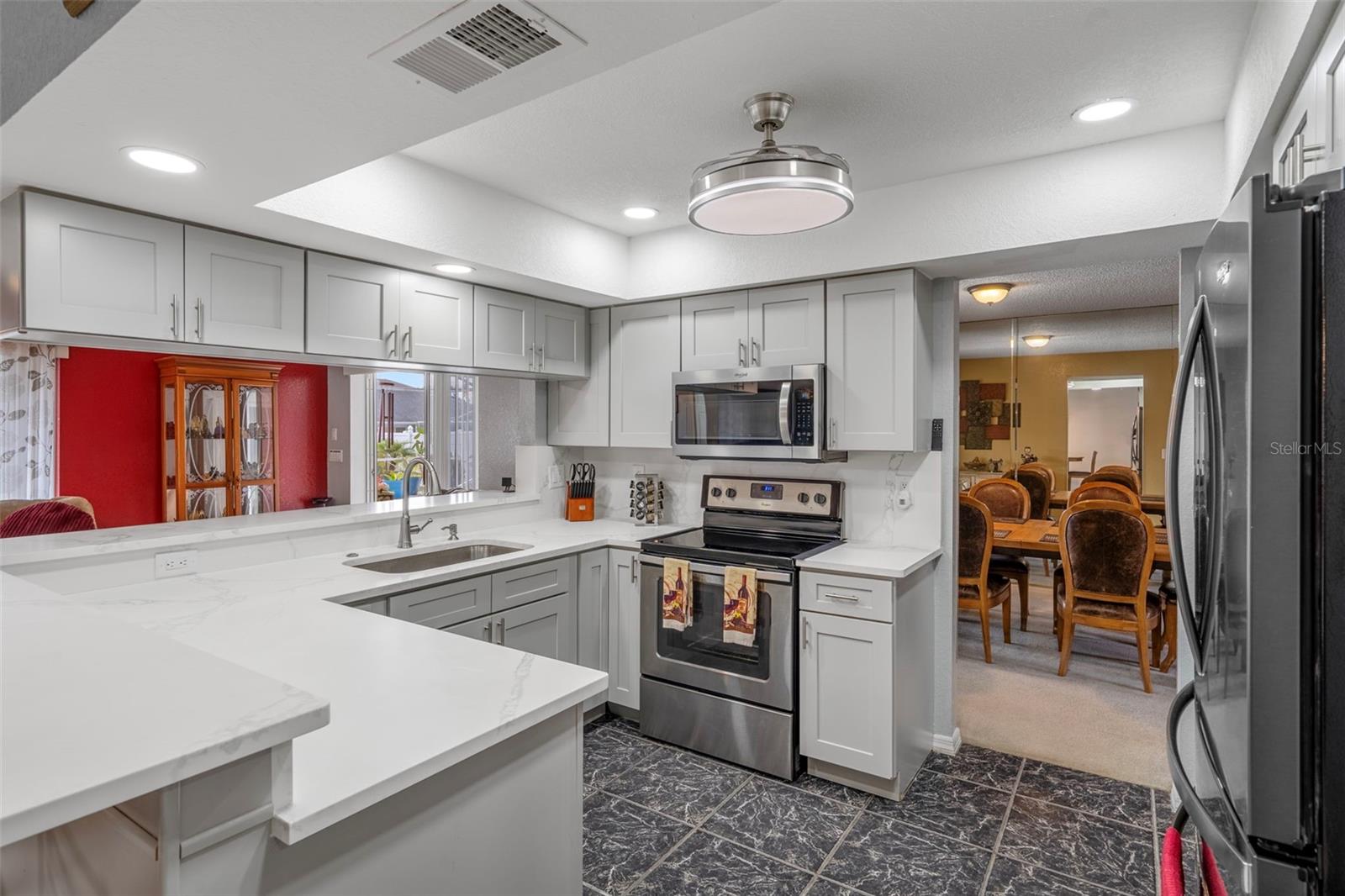 BERKELEY MANOR - Residential