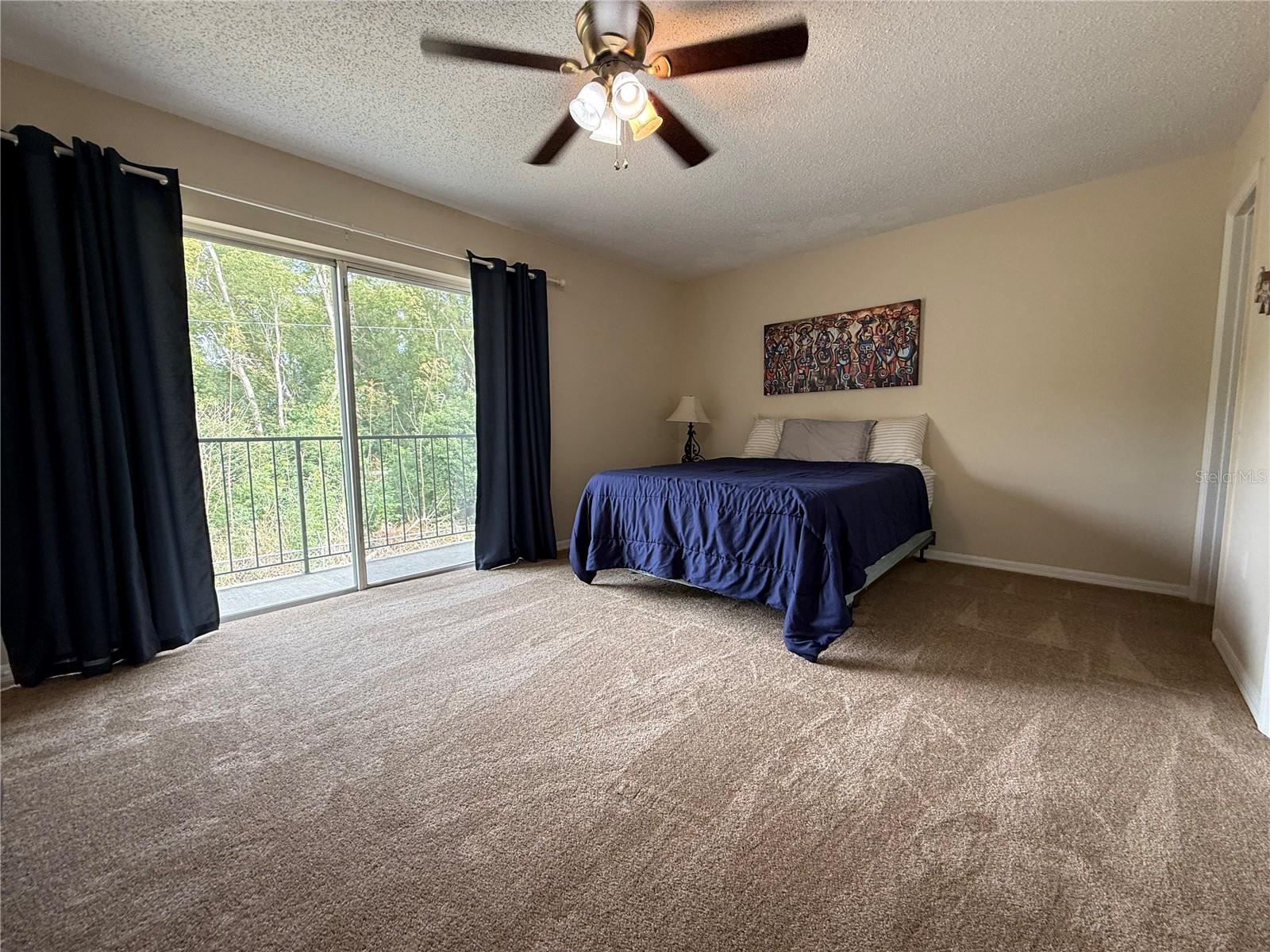 PARK LAKE GROVE CONDO PH D - Residential