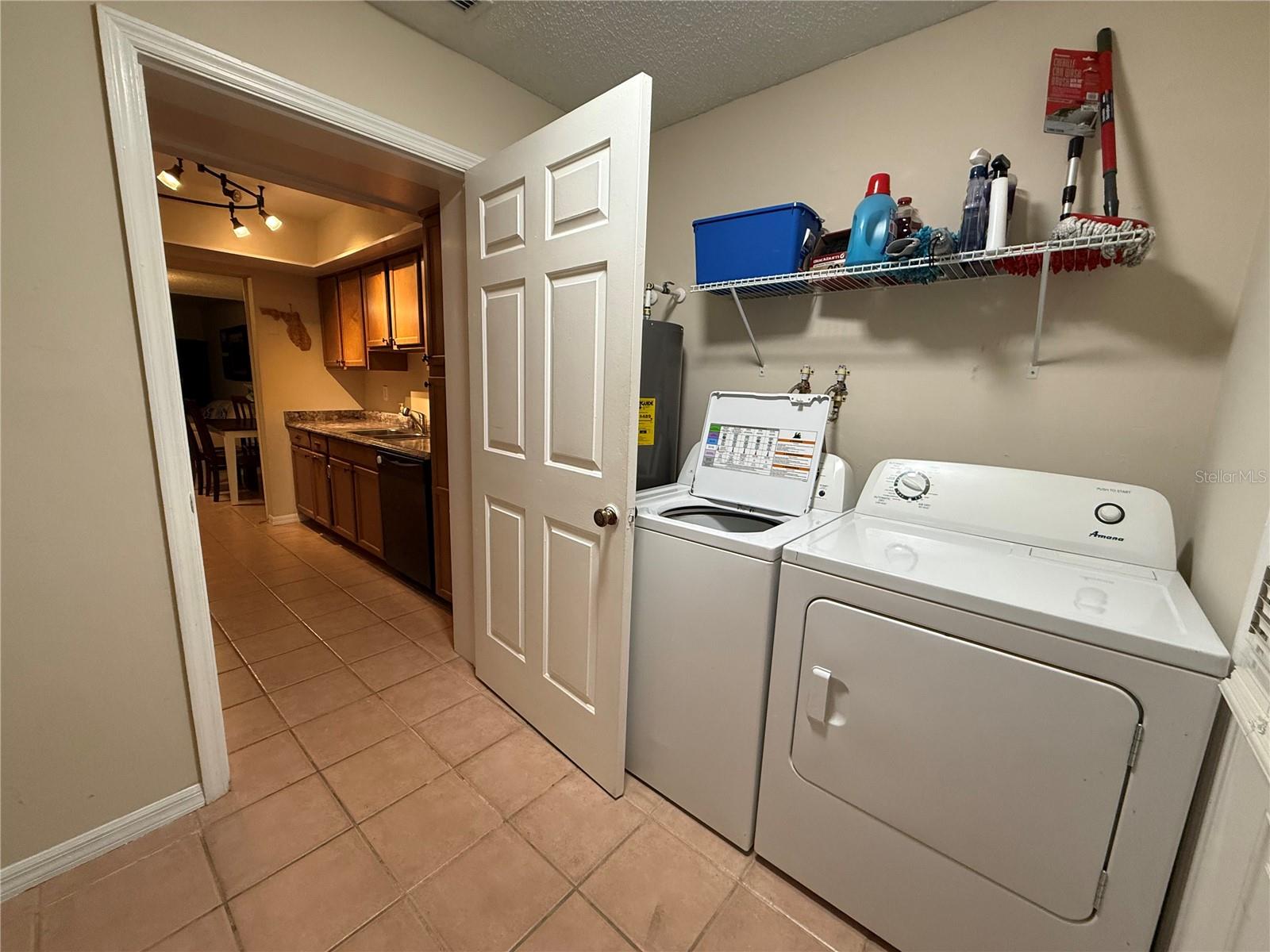 PARK LAKE GROVE CONDO PH D - Residential