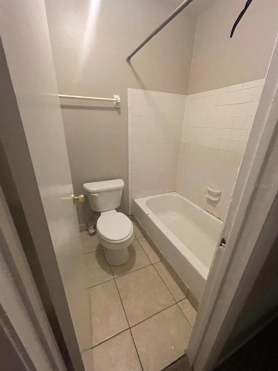 4149 S SEMORAN BOULEVARD 15