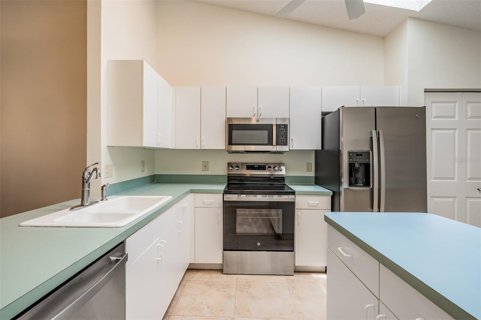 COVENTRY VILLAGE PH 1 - Residential Lease