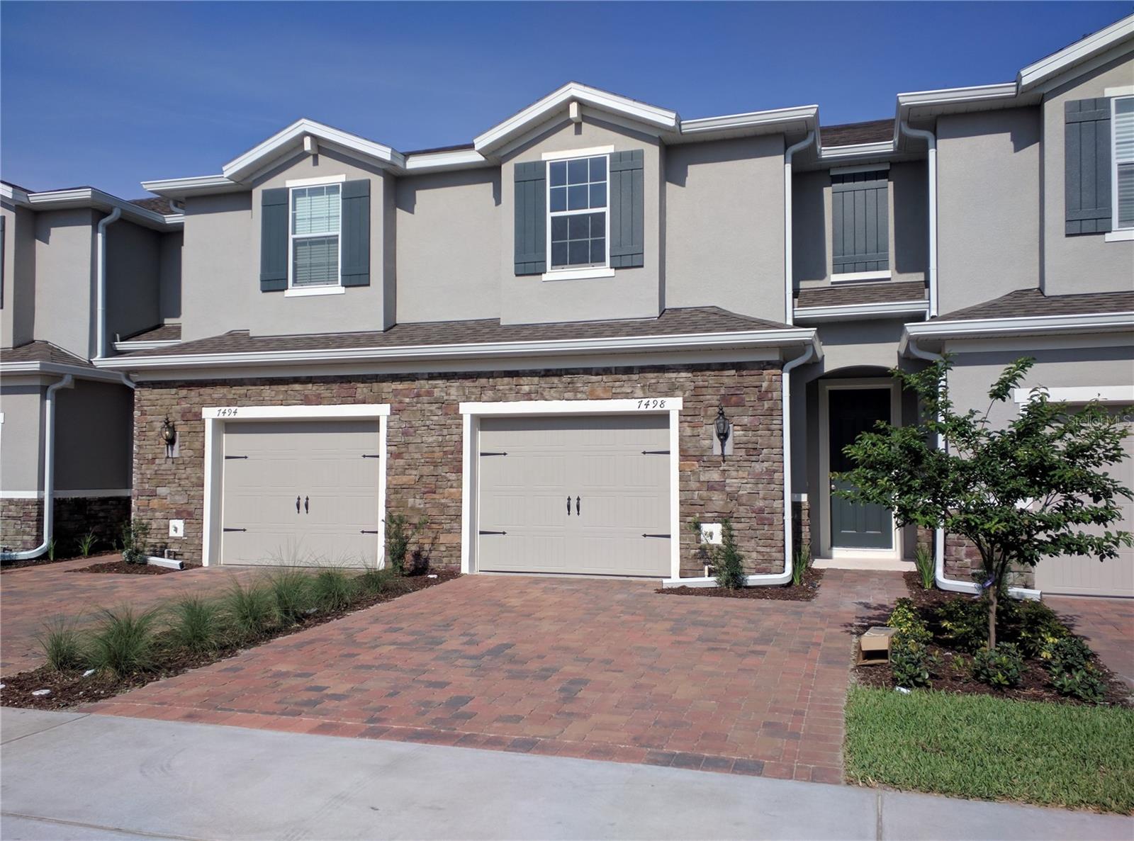 7498 ALOMA PINES COURT