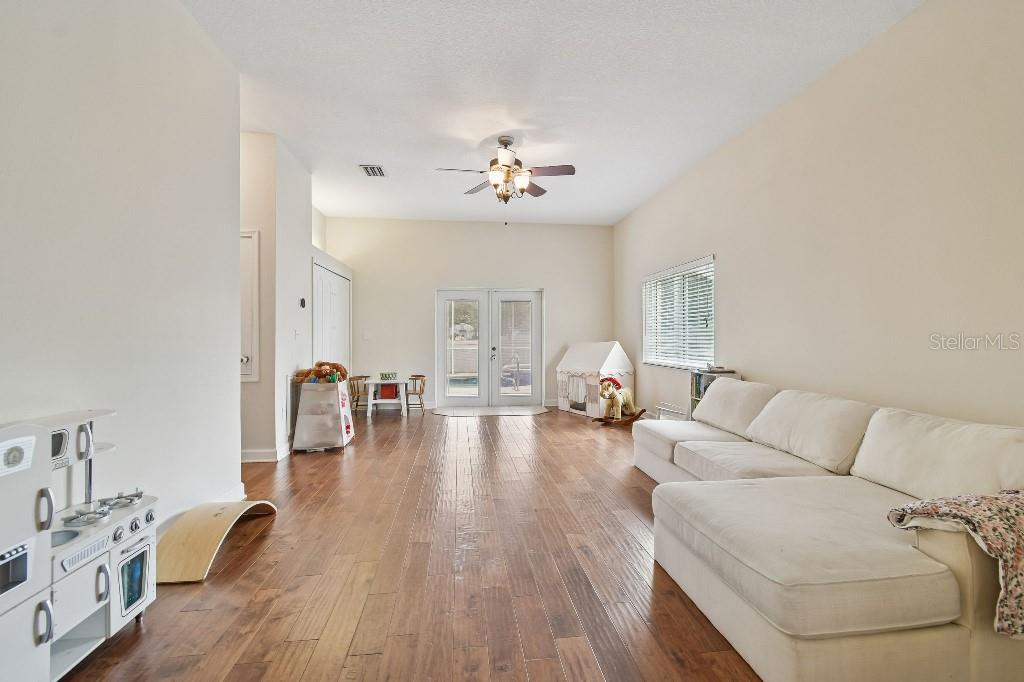 BRENTWOOD HILLS TR C - Residential